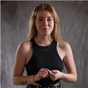 Coach Professionnelle Certifiée en développement personnel, je vous accompagne dans l’atteinte de vos objectifs professionnels, personnels et scolaires.